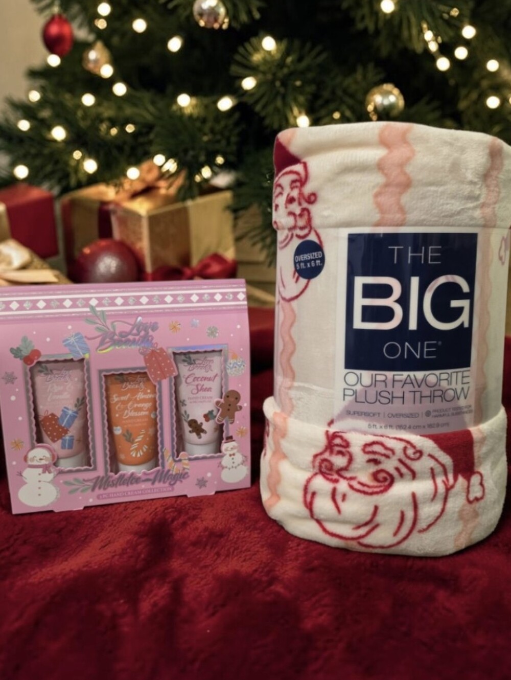 NWT Plush Oversized Santa Blanket And Christmas Hand Creams